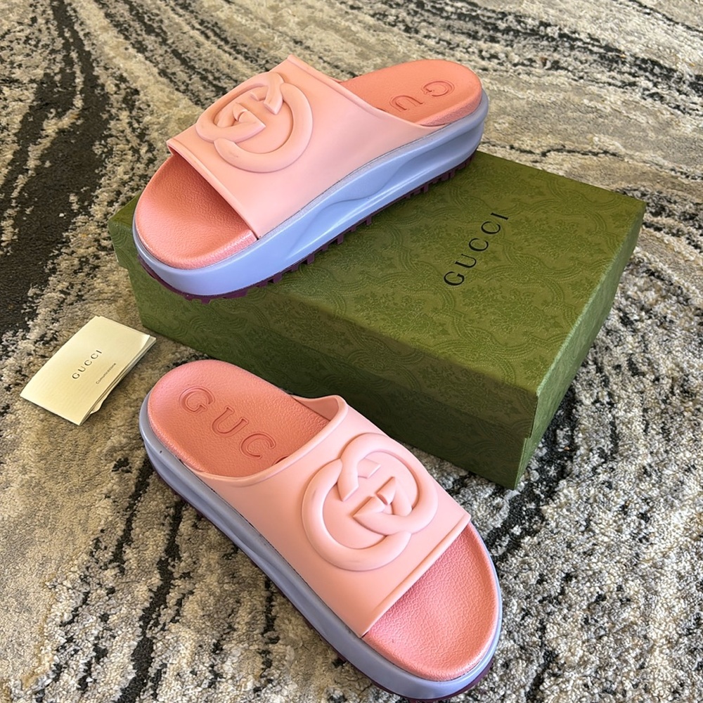 Authentic Gucci Slides💯❤️🔥